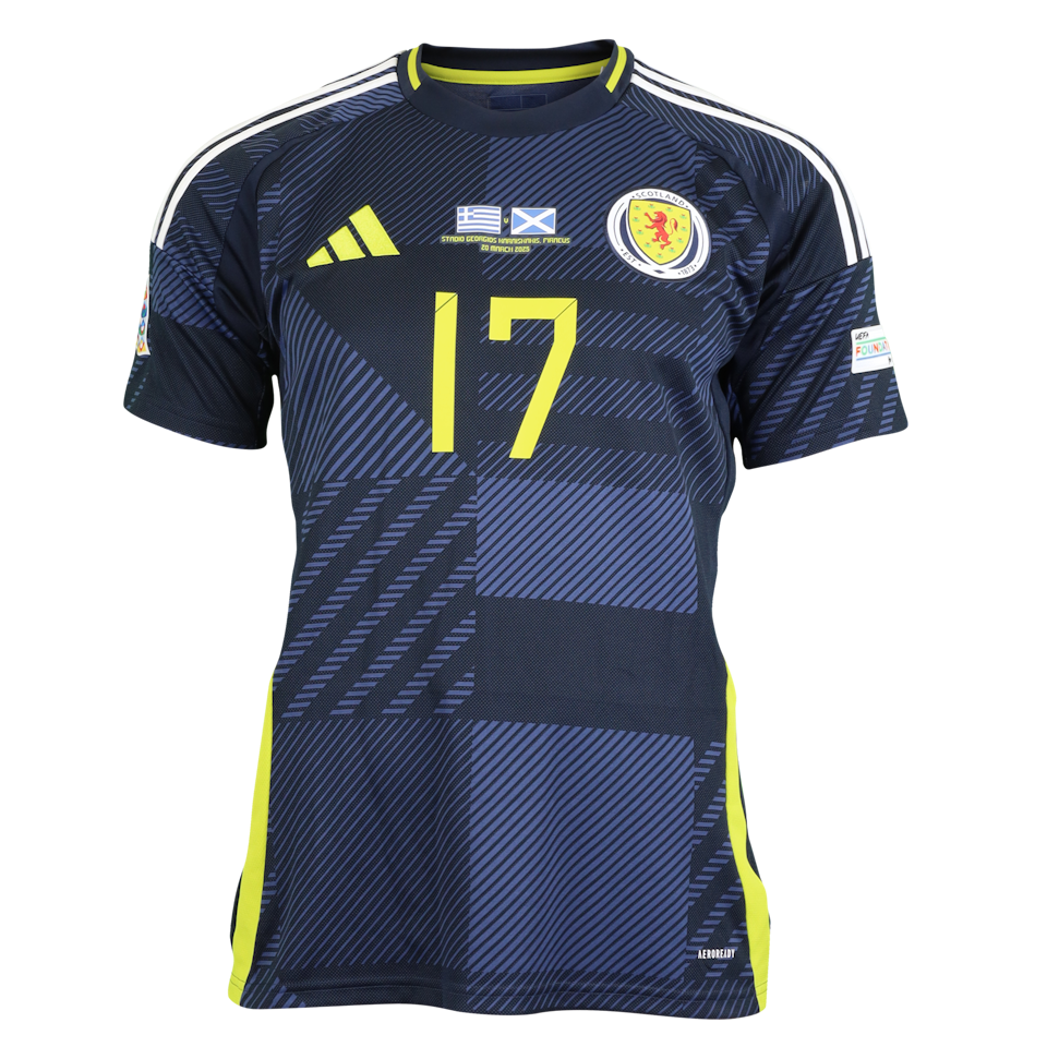 Kevin Nisbet Scotland jersey
