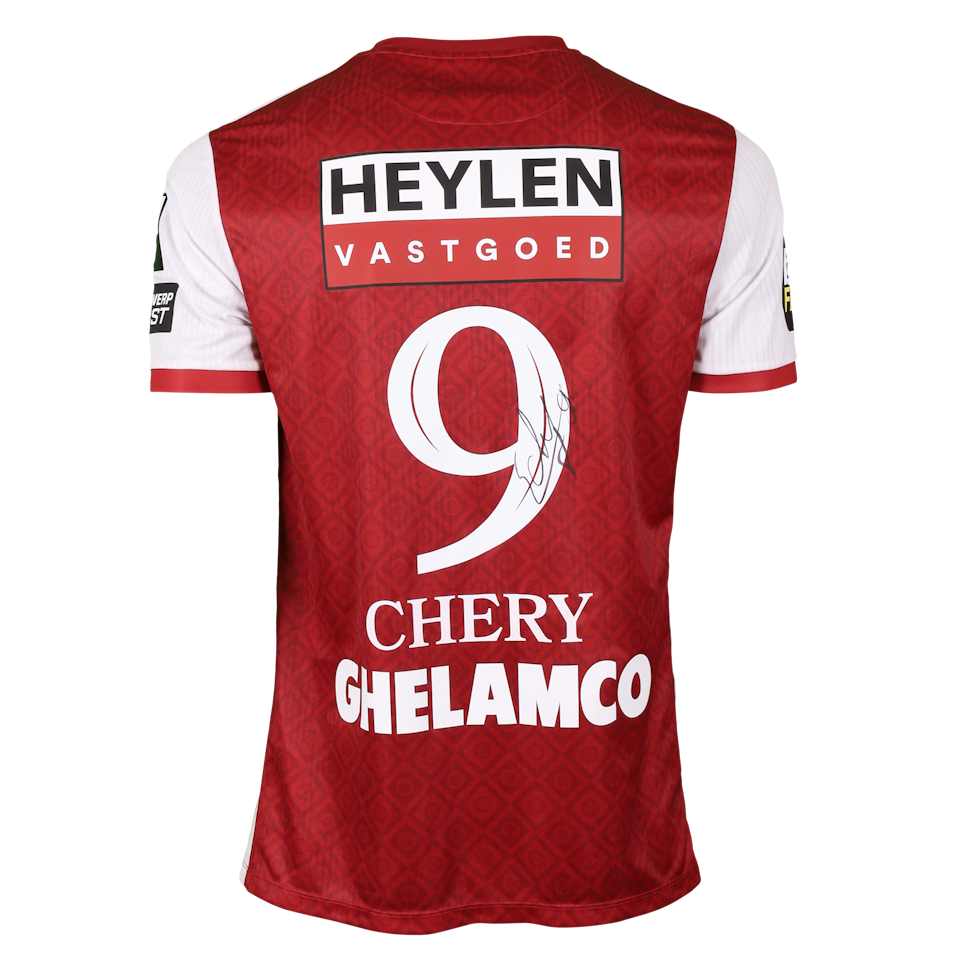 Tjaronn Chery Royal Antwerp FC shirt