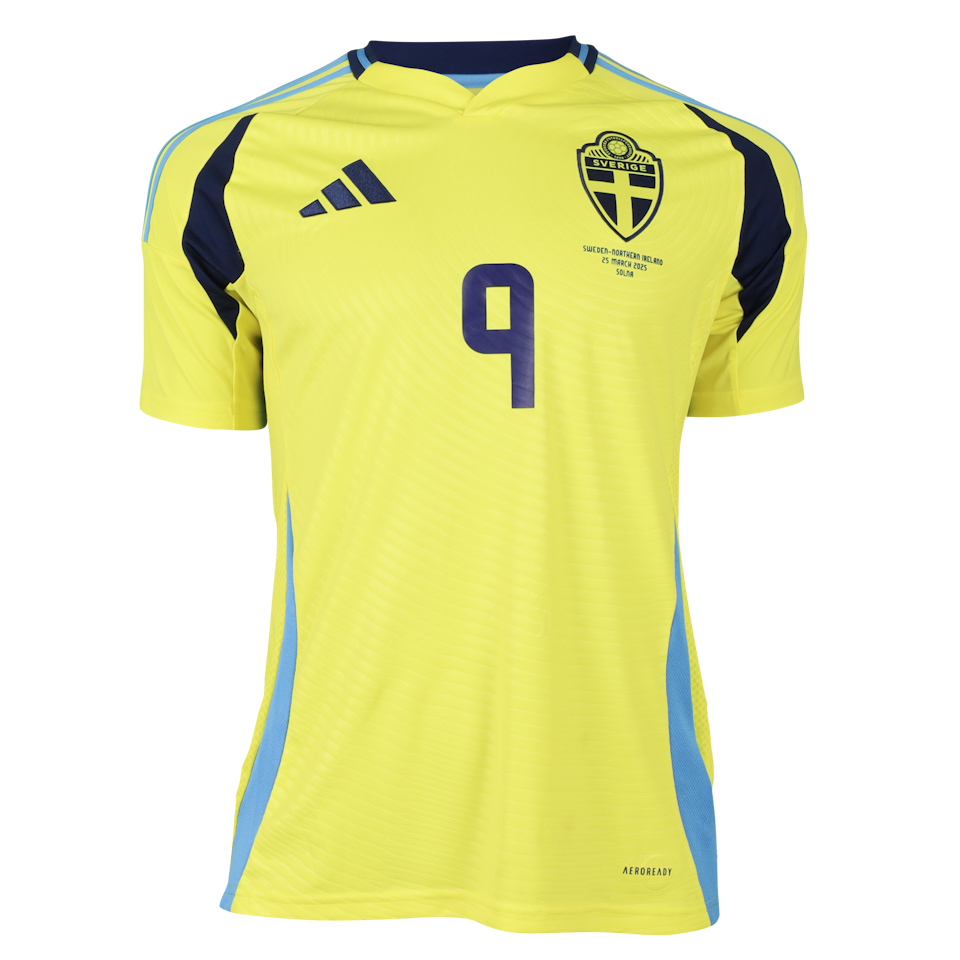 Alexander Isak Sweden shirt
