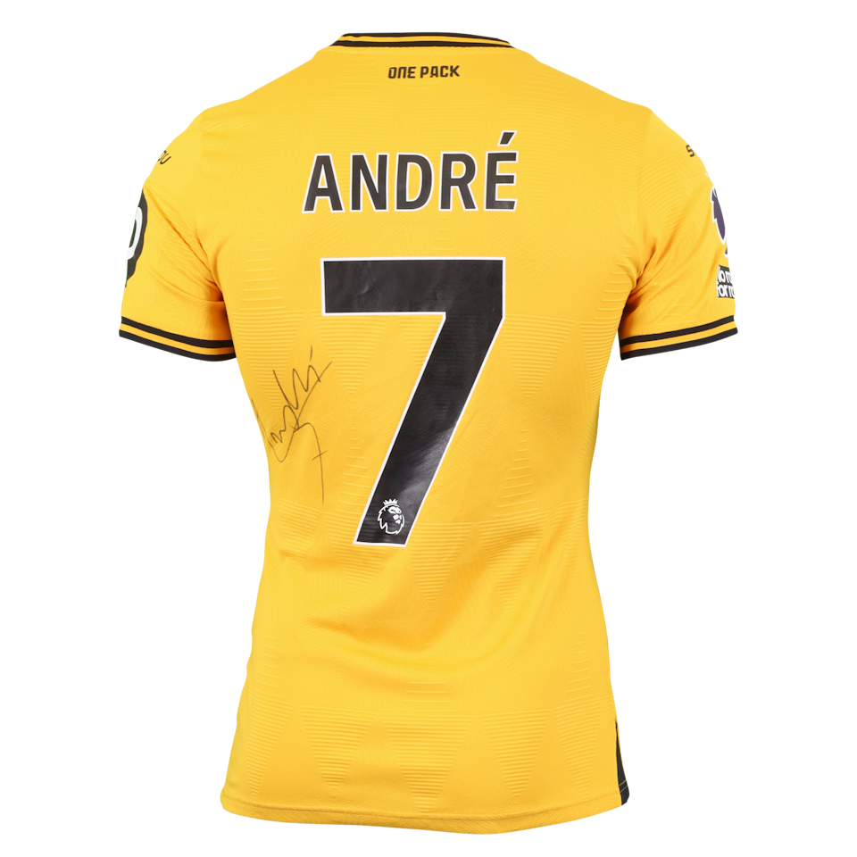 André Trindade da Costa Neto Wolverhampton Wanderers shirt