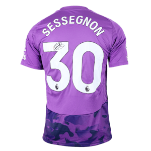 Ryan Sessegnon Fulham shirt