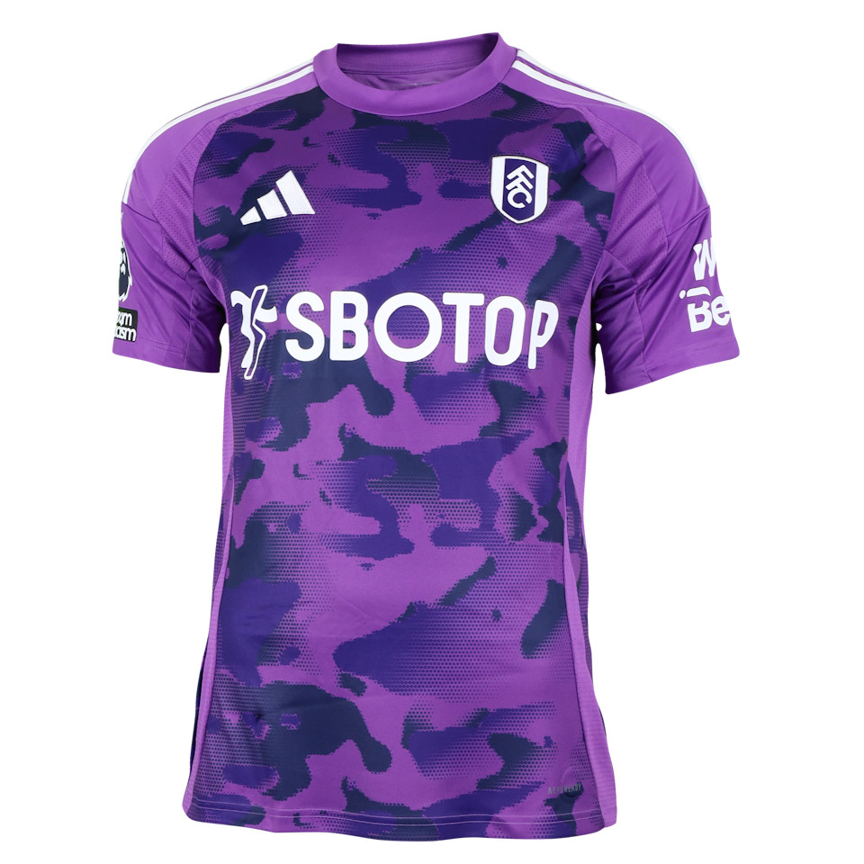 Ryan Sessegnon Fulham shirt