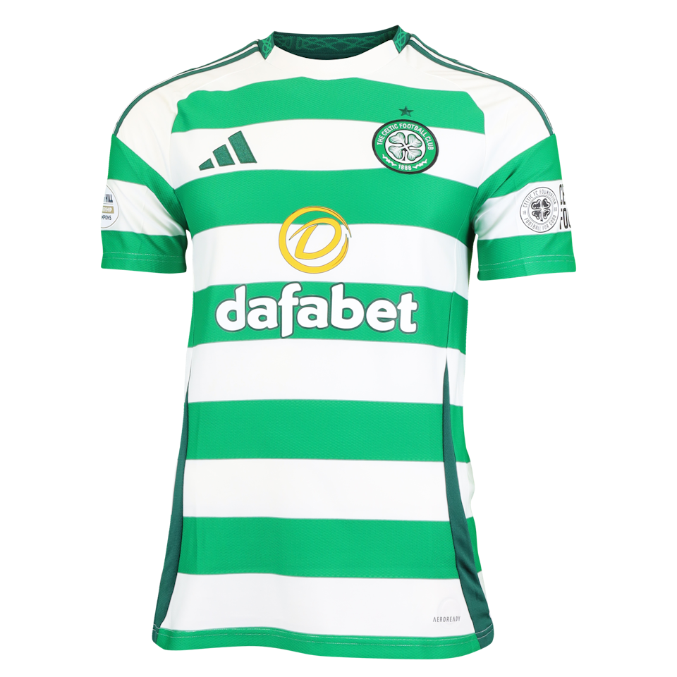 Maik Nawrocki Celtic のシャツ