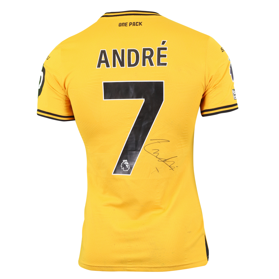 André Trindade da Costa Neto Wolverhampton Wanderers shirt