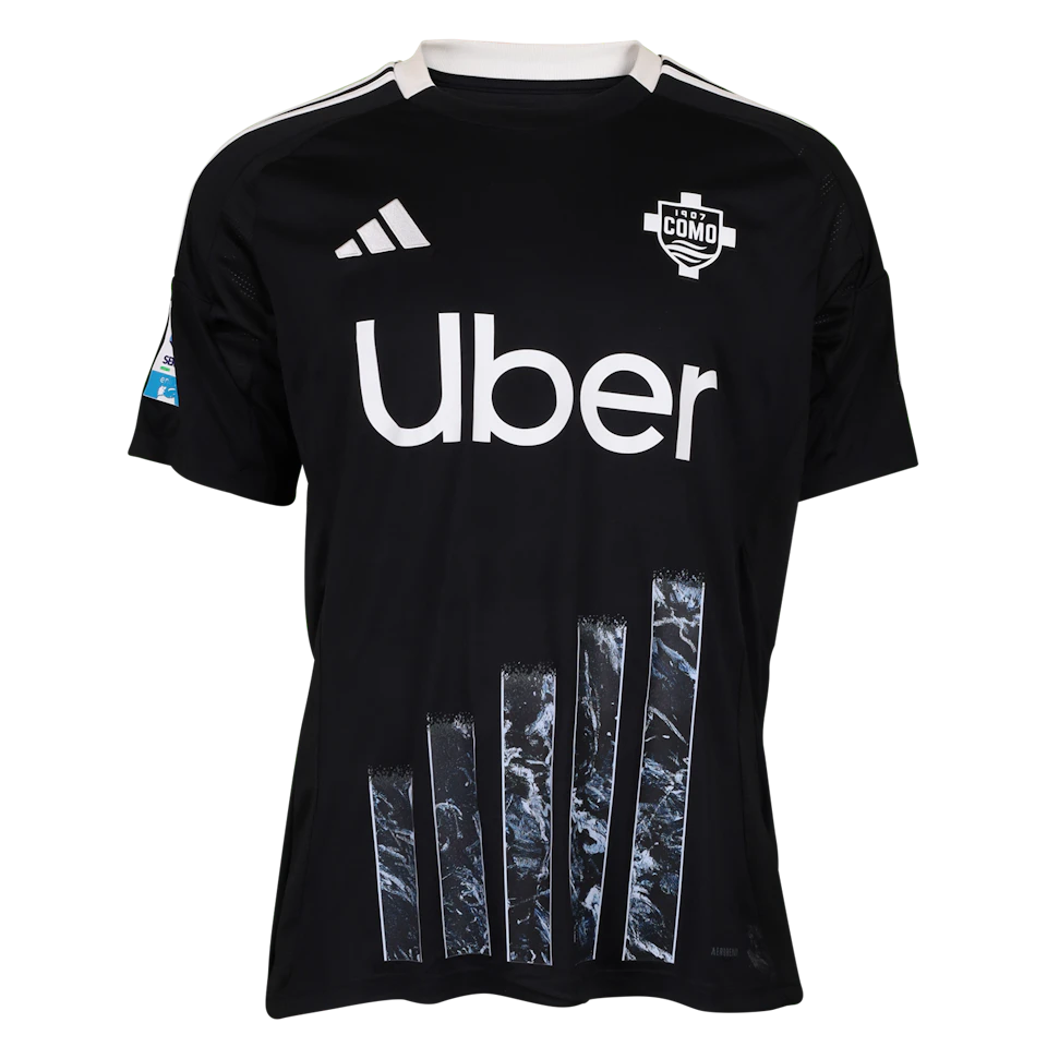Nico Paz Como 1907 camisa.