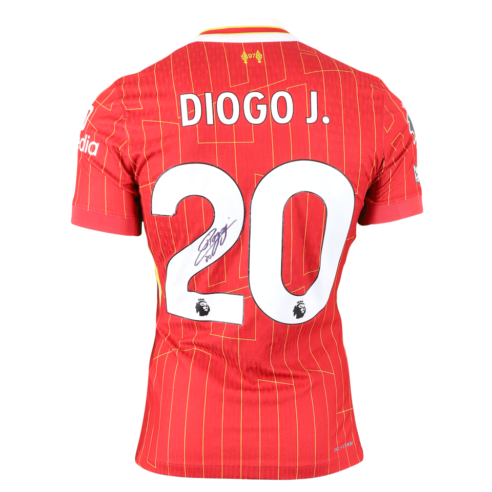 Diogo Jota Liverpool のシャツ