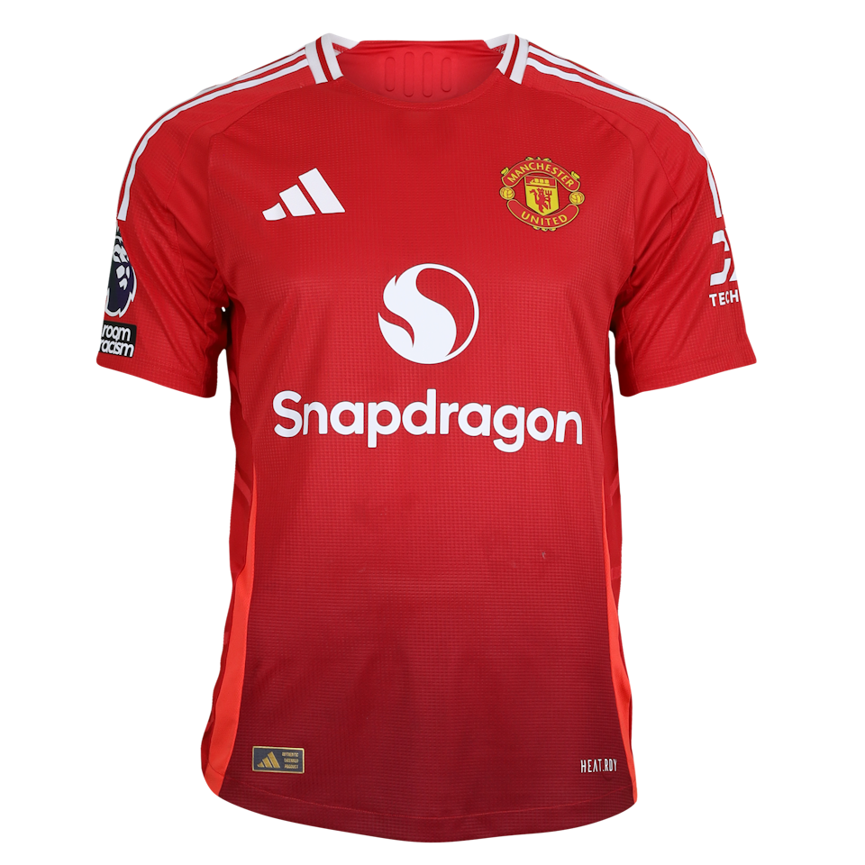 Leny Yoro Manchester United camisa.