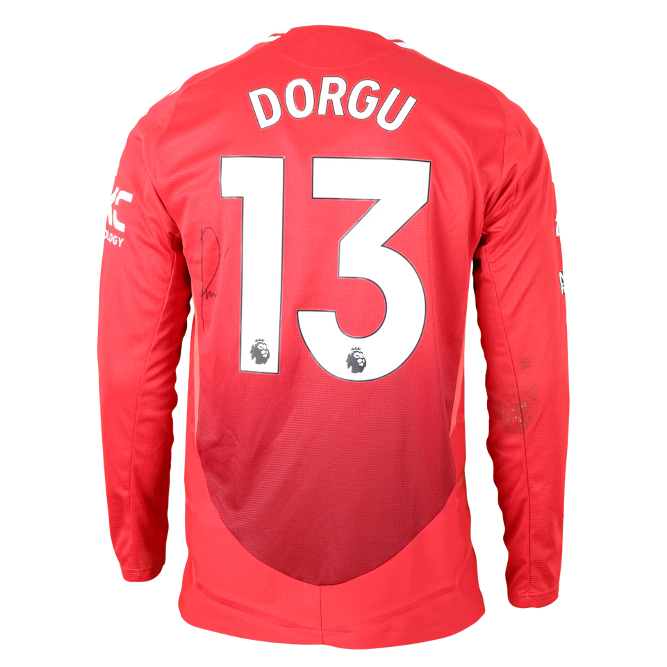Patrick Dorgu Manchester United camisa.