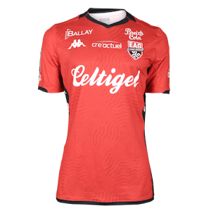 Sohaib Nair En Avant Guingamp shirt