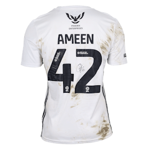 Botan Ameen Swindon Town forması