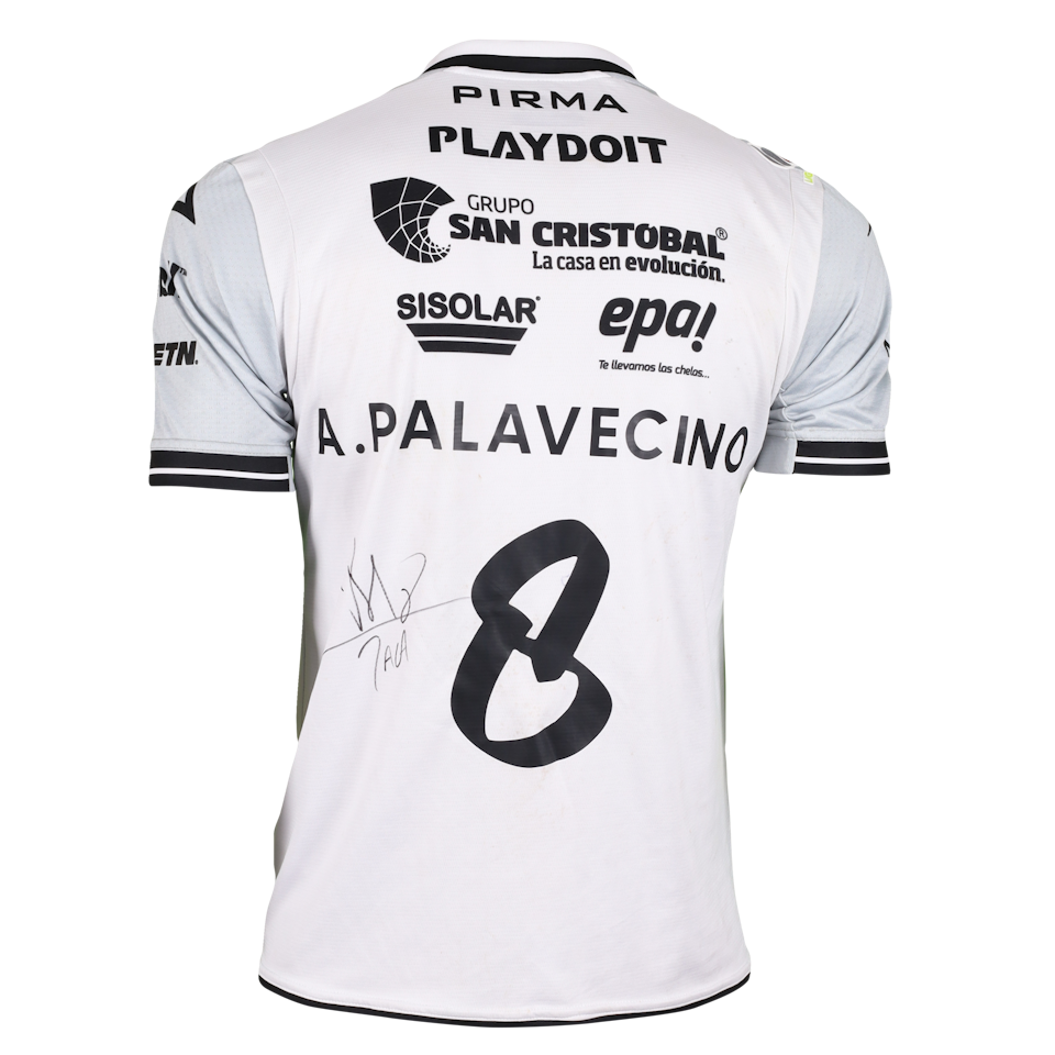 Agustín Palavecino Necaxa camisa.
