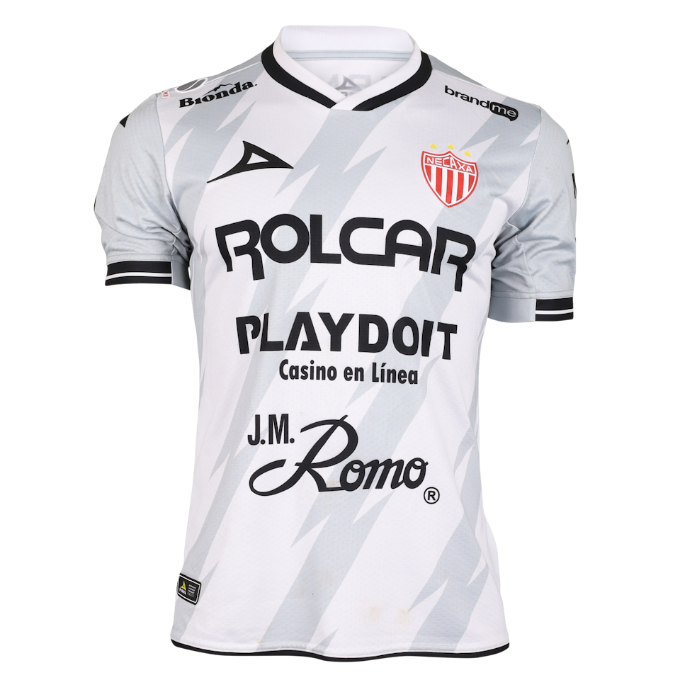Agustín Palavecino Necaxa camisa.