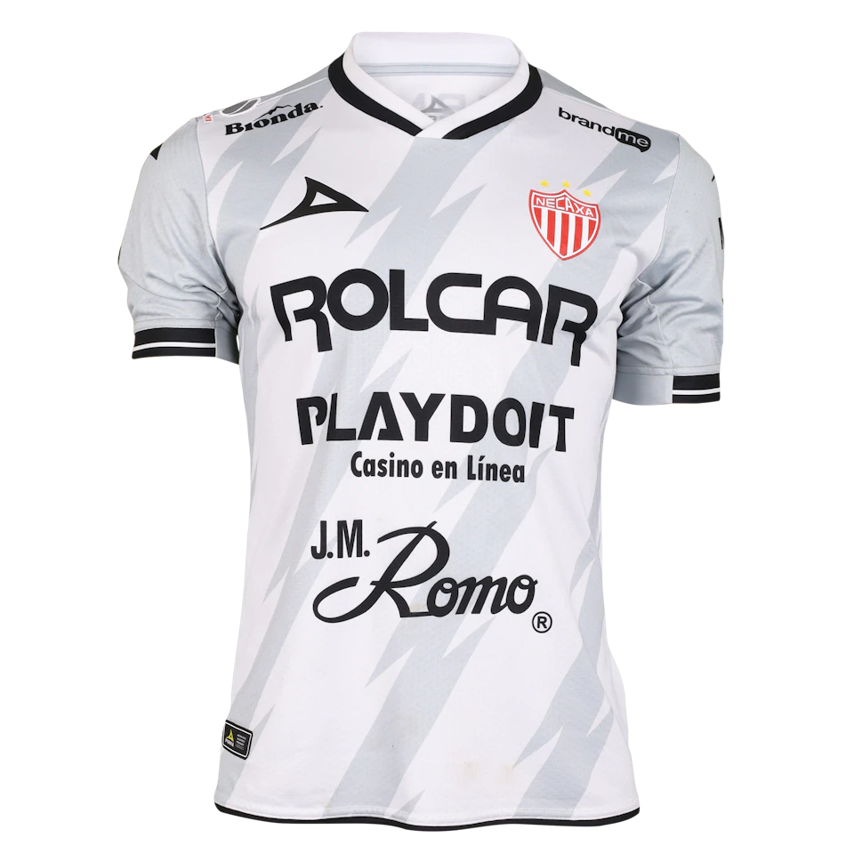 Agustín Palavecino Necaxa camisa.