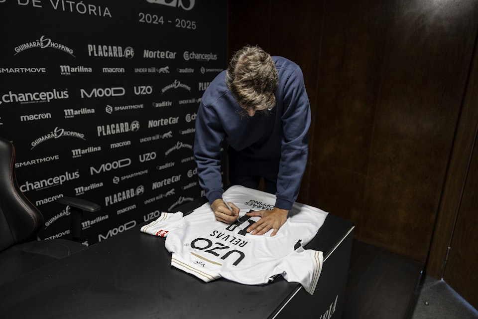 Filipe Relvas Vitória SC shirt