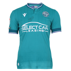 Tivonge Rushesha Reading shirt
