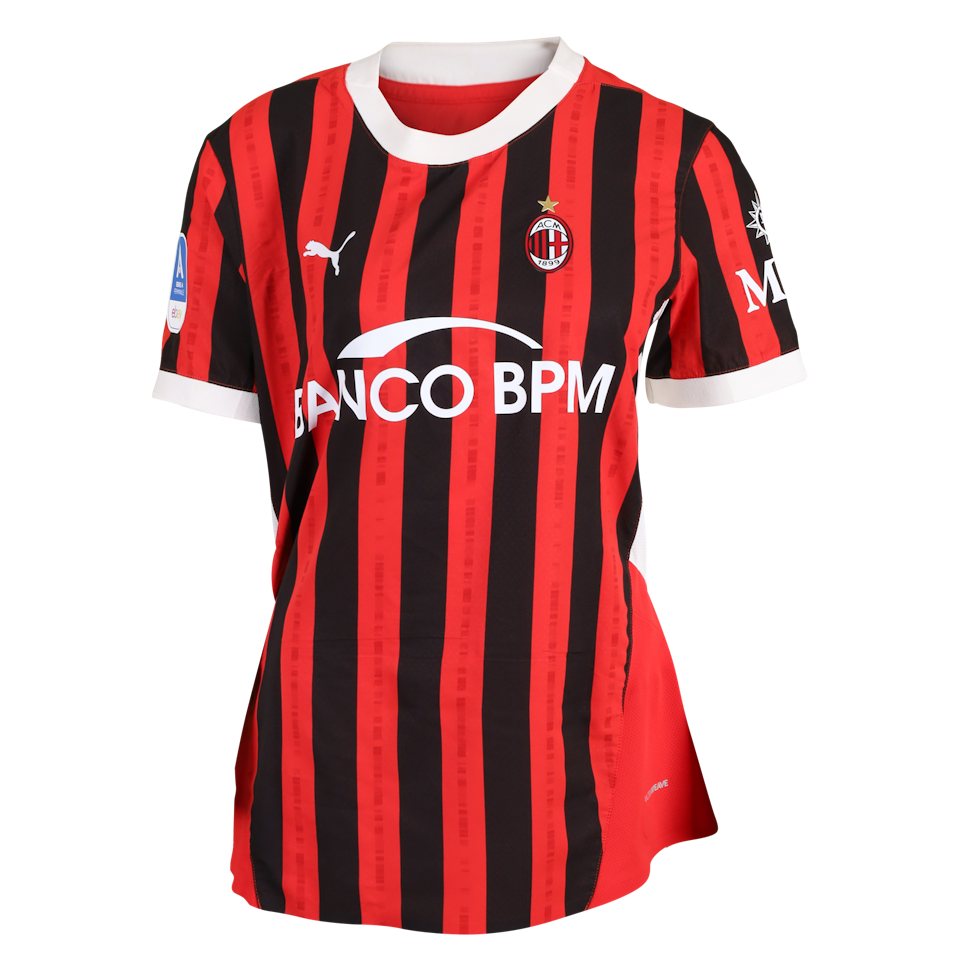 Małgorzata Mesjasz AC Milan shirt