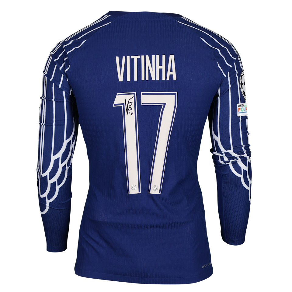 Vitinha Paris Saint-Germain shirt