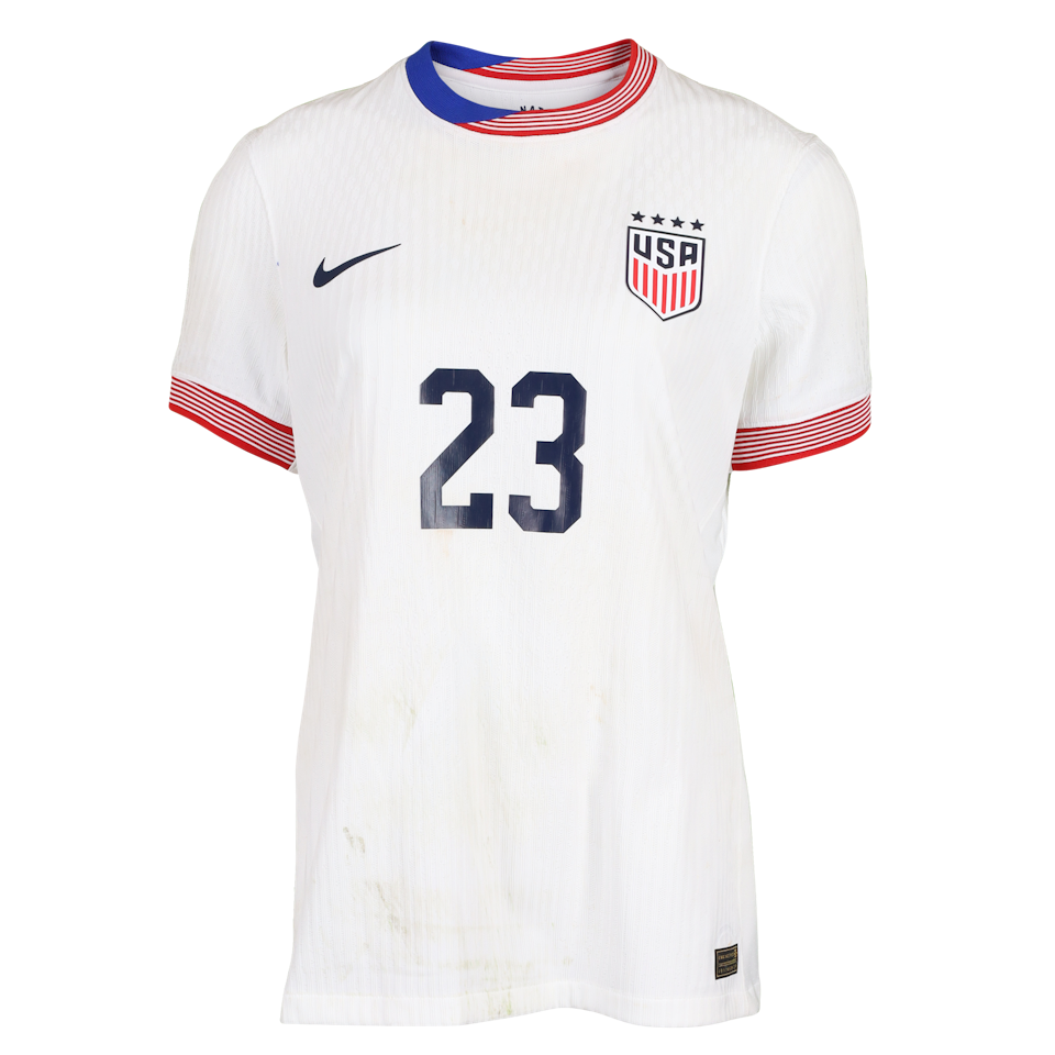 Emily Fox United States W shirt