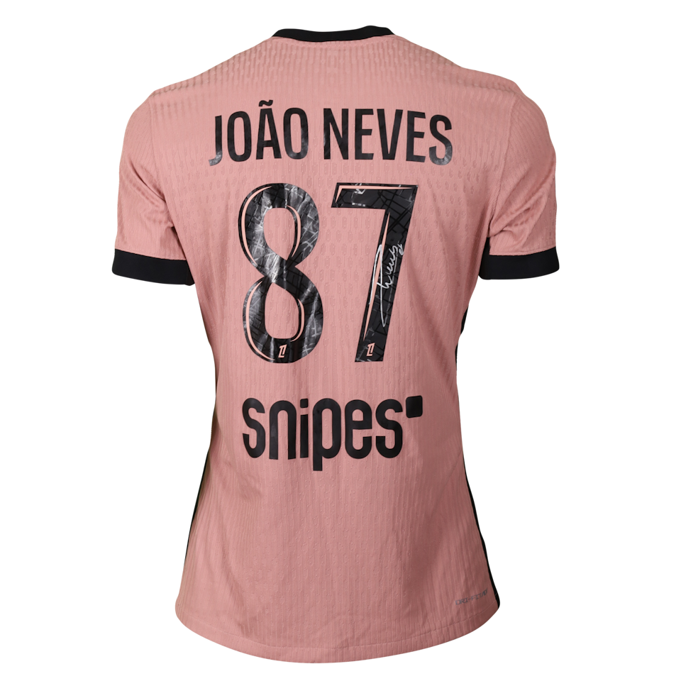 João Neves Paris Saint-Germain forması