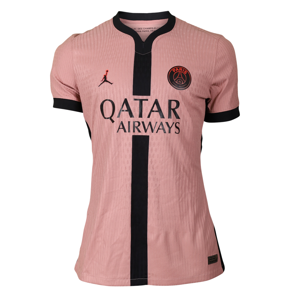 João Neves Paris Saint-Germain forması