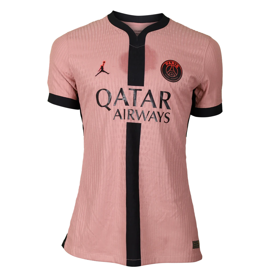 Lucas Hernández Paris Saint-Germain shirt
