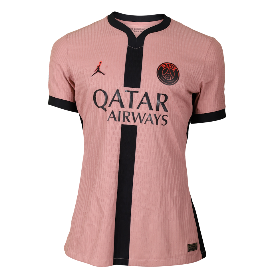 Paris Saint-Germain 팀의 Lucas Lopes Beraldo 셔츠