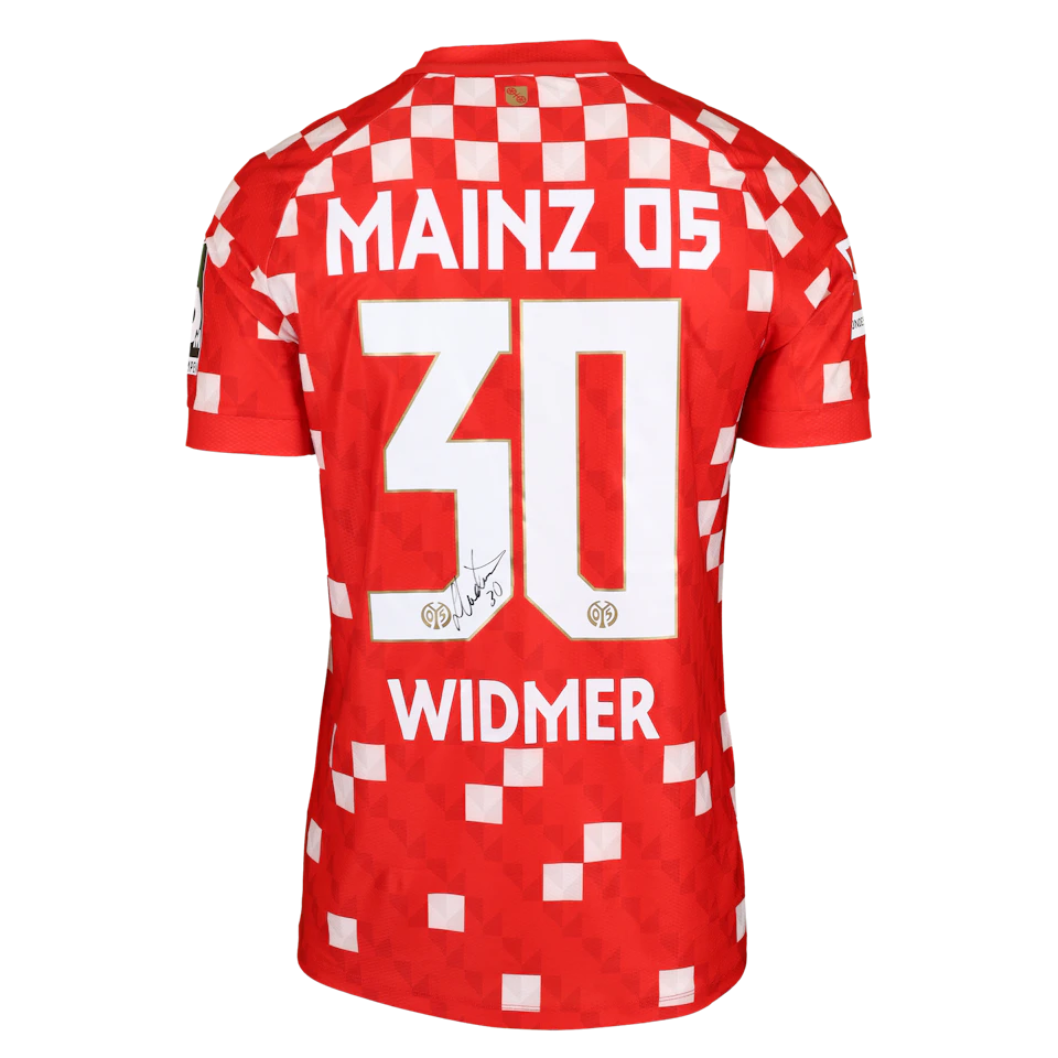 来自Mainz 05的Silvan Widmer 球衣