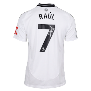 Raúl Jiménez Fulham shirt