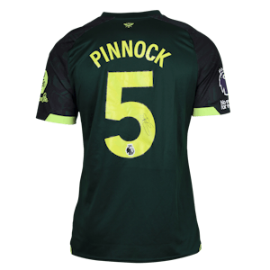Ethan Pinnock  Brentford shirt
