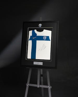 Litmanen Signed Shirt - Finland Front