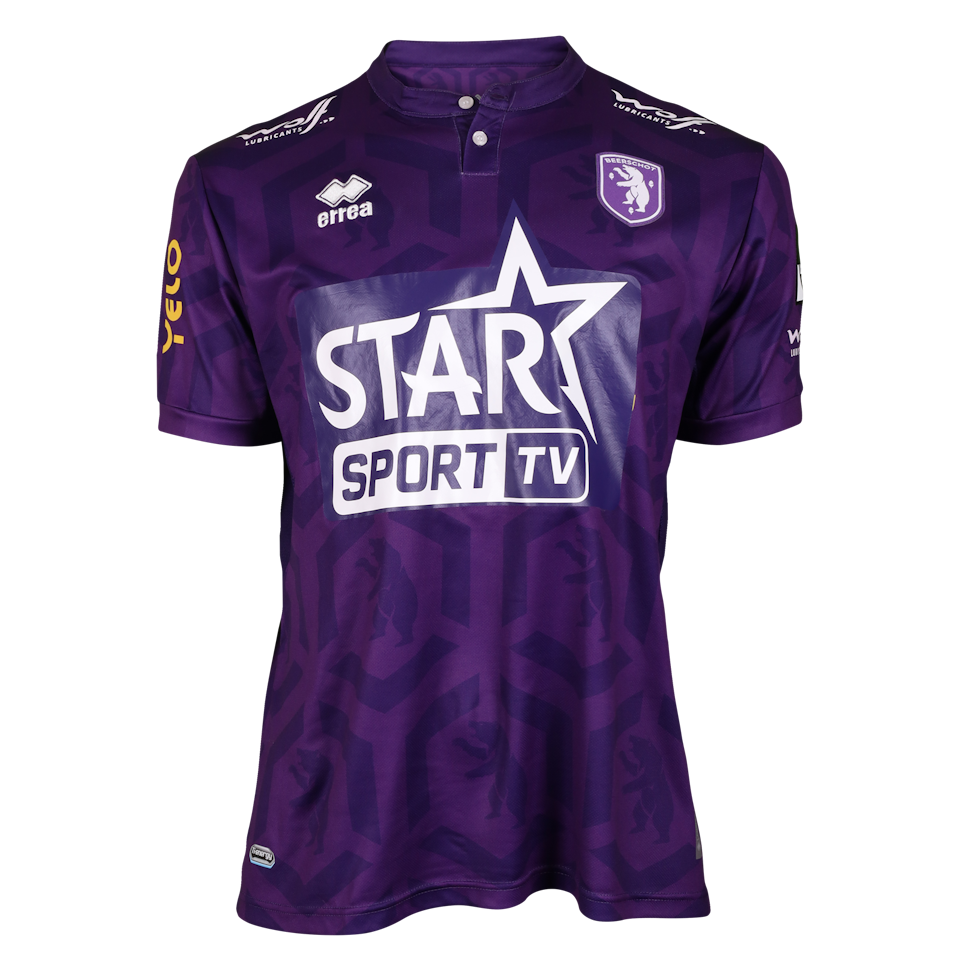 Loïc Mbe Soh K. Beerschot V.A. jersey