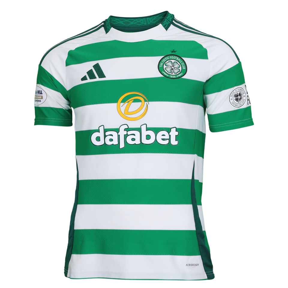 Daizen Maeda 鎌田大地 Celtic shirt