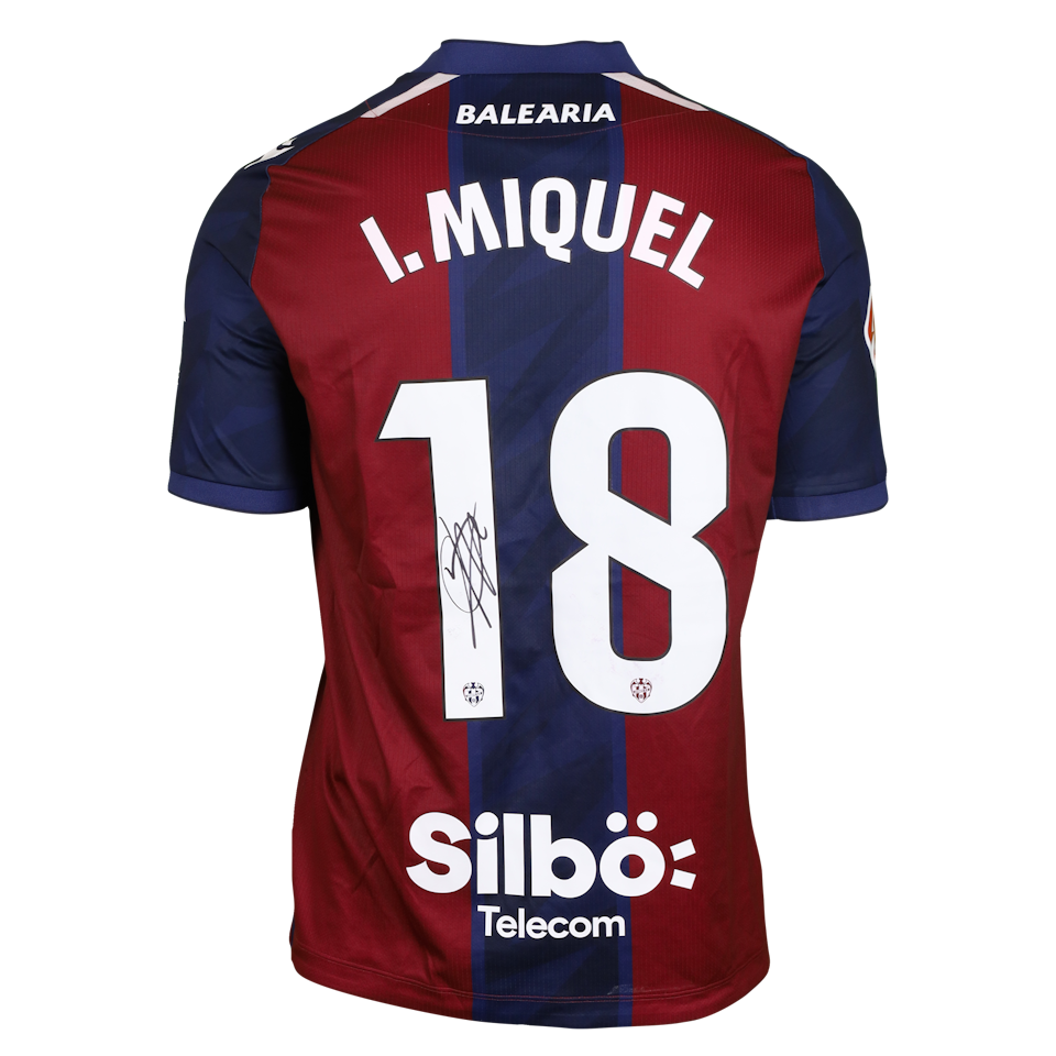 Ignasi Miquel i Pons Levante UD shirt