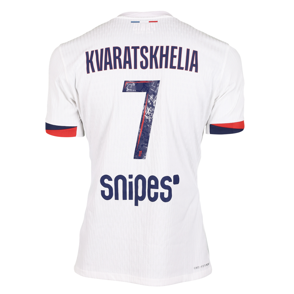 Khvicha Kvaratskhelia Paris Saint-Germain forması