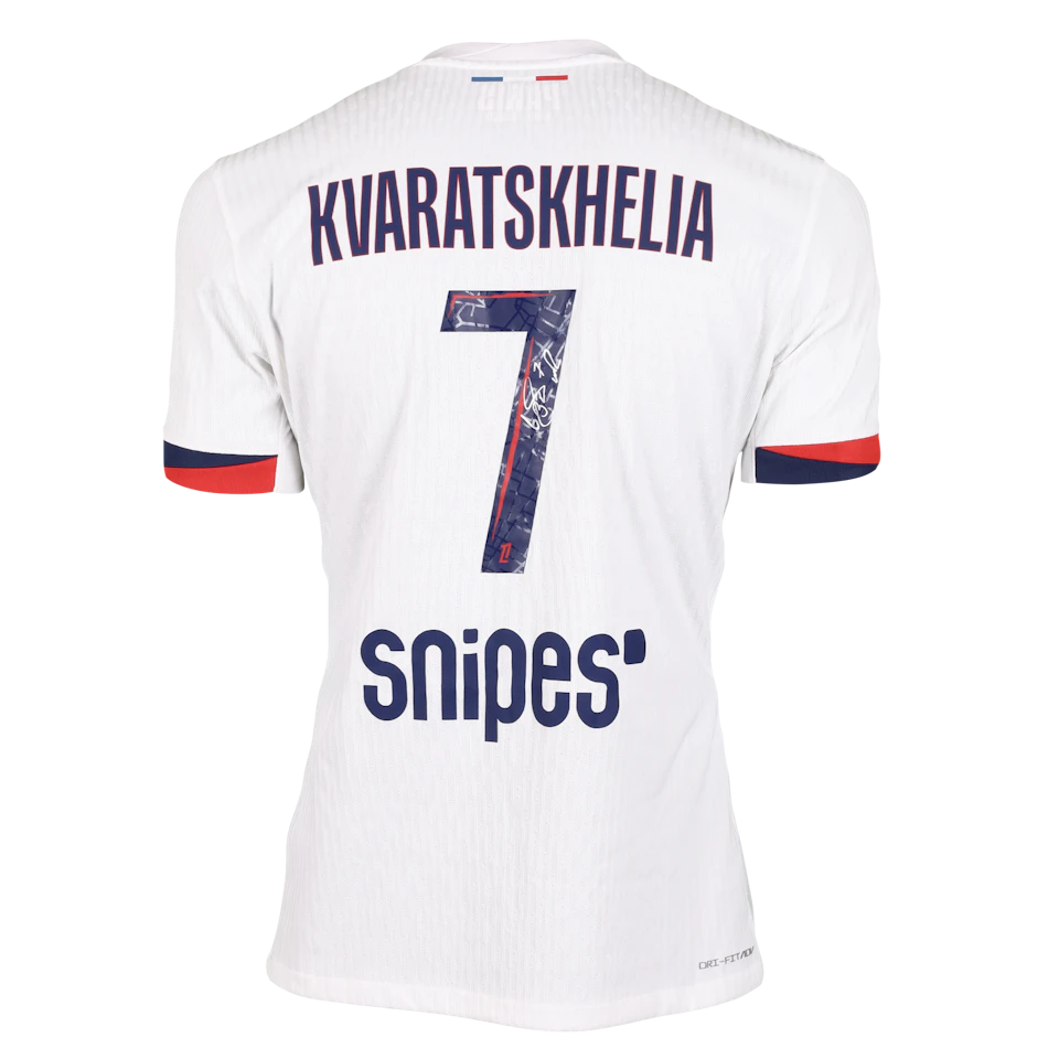 Khvicha Kvaratskhelia Paris Saint-Germain shirt