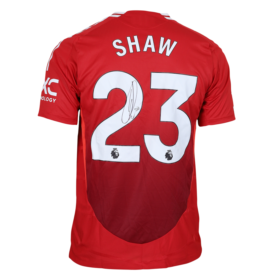 Luke Shaw Manchester United shirt