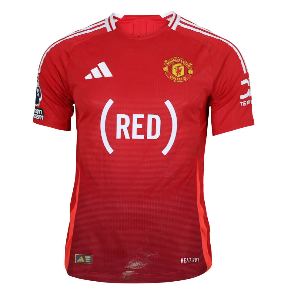 Noussair Mazraoui Manchester United camisa.