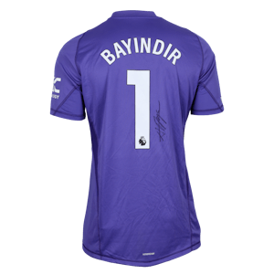 Altay Bayındır Manchester United forması