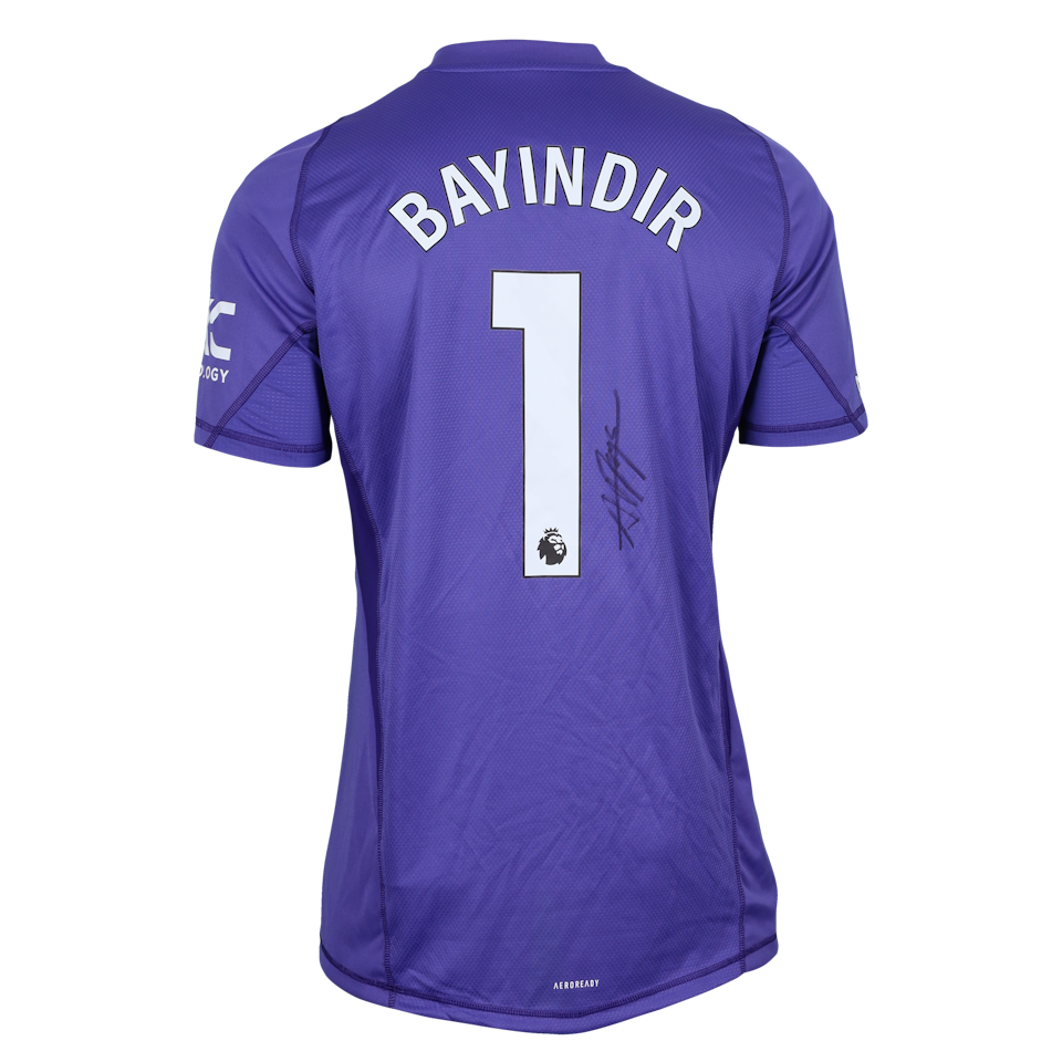 Altay Bayındır Manchester United forması