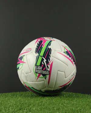 Match Scored Ball `37 - Simon Elisor