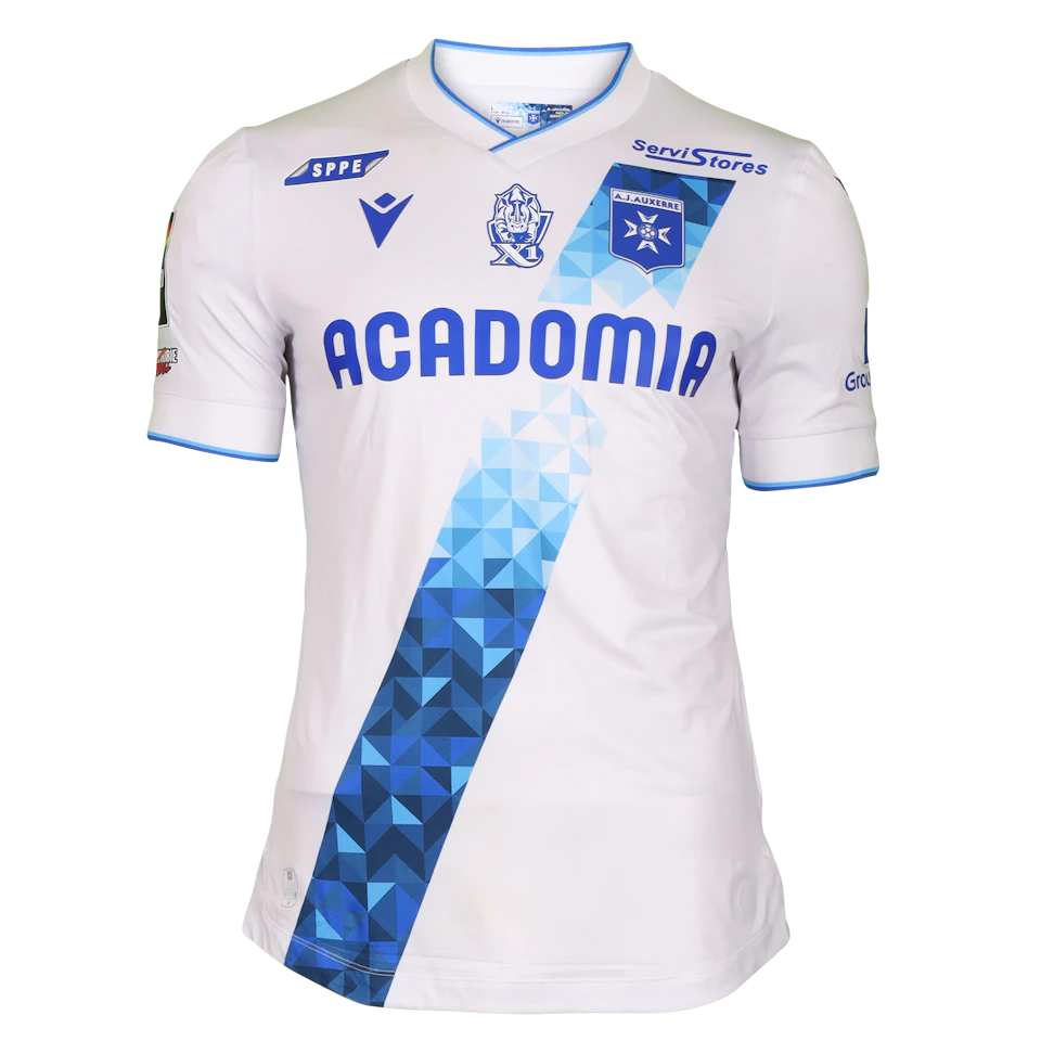 Shirt van Han-Noah Massengo AJ Auxerre