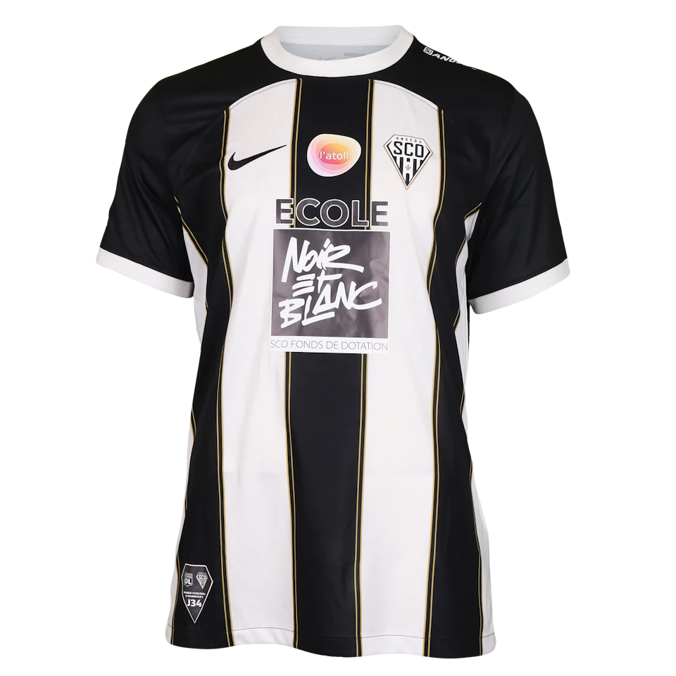 来自Angers SCO的Emmanuel Junior Biumla Bayiha球衣