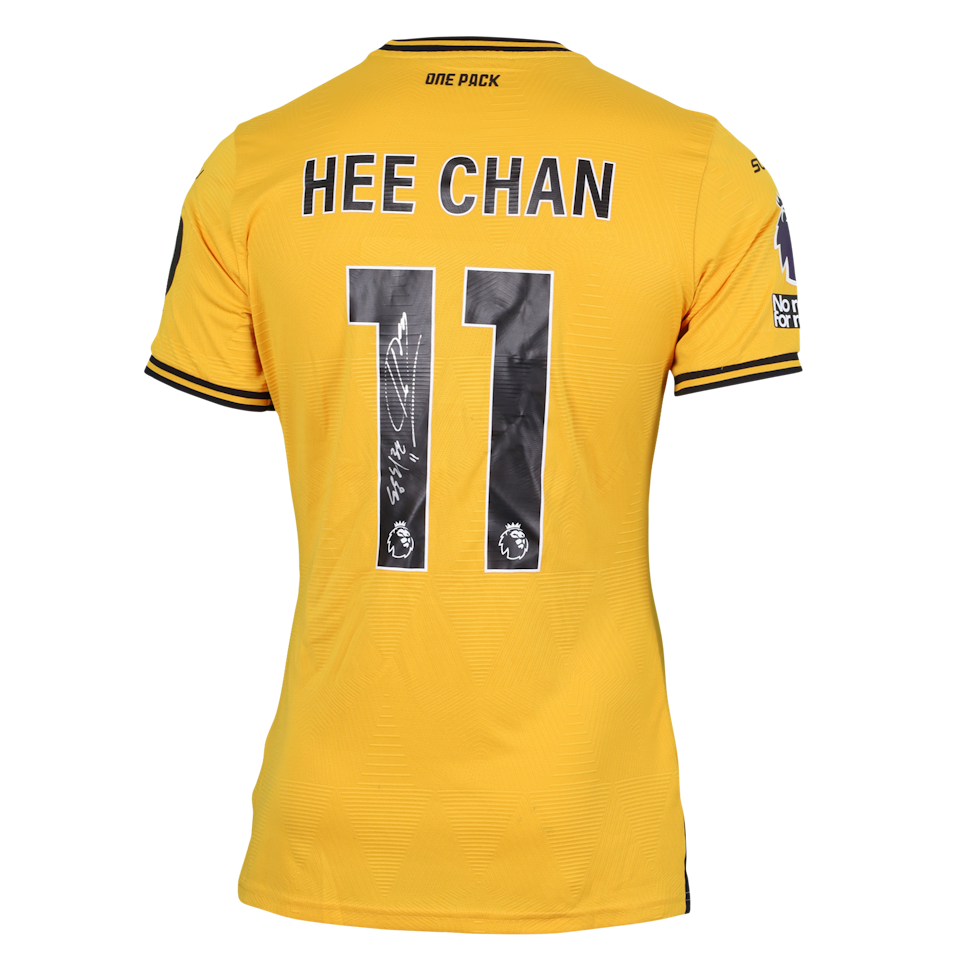 Hee-Chan Hwang Wolverhampton Wanderers shirt