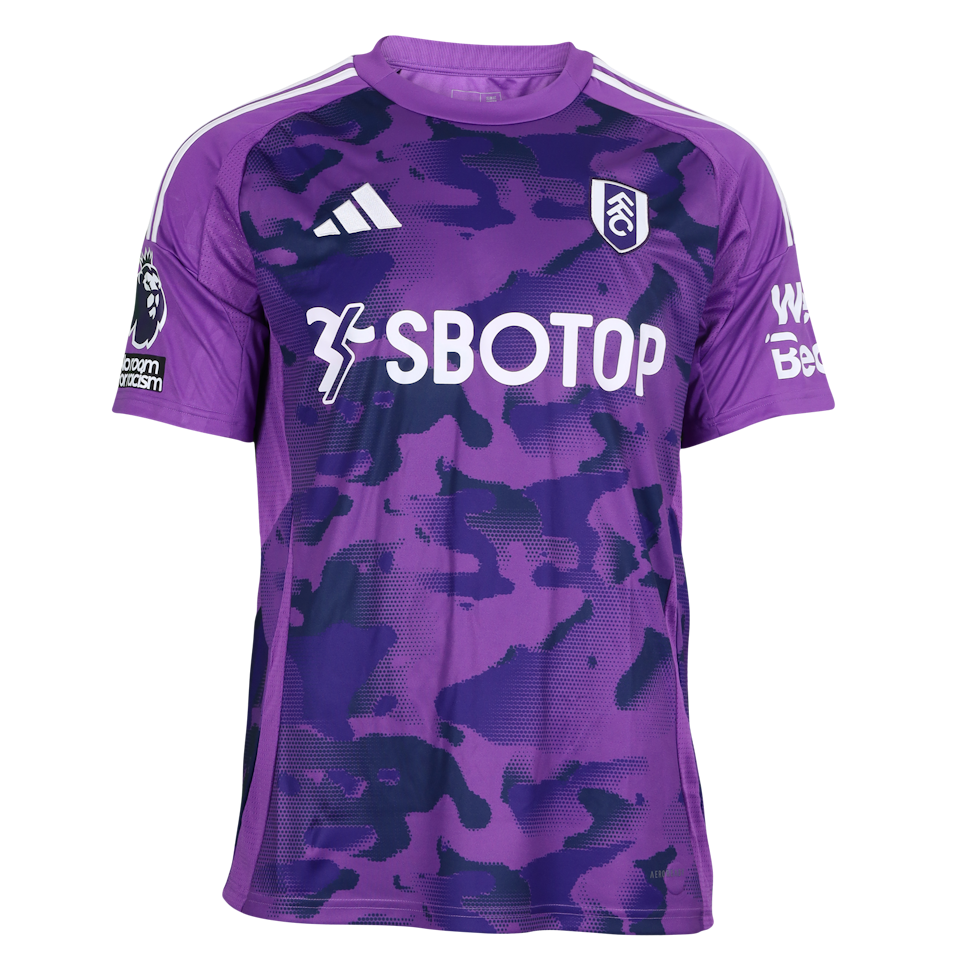 Calvin Ughelumba Fulham jersey