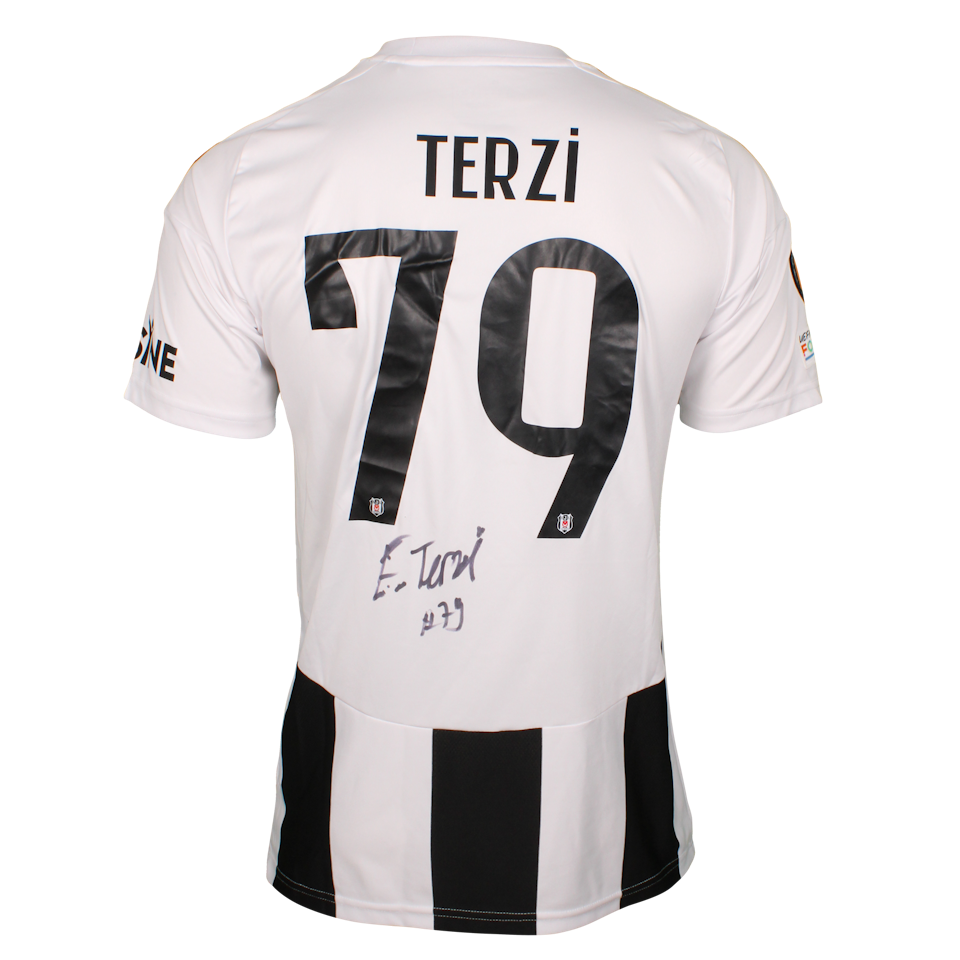 Serkan Emrecan Terzi Beşiktaş JK forması