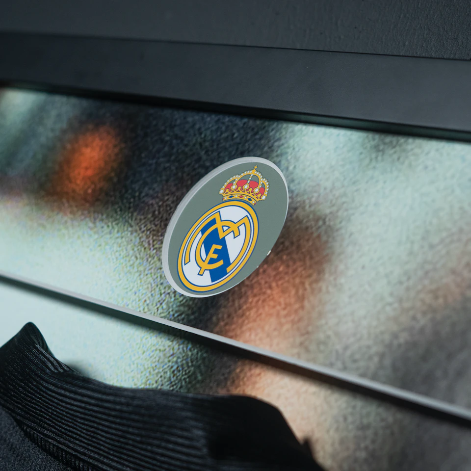 Limited Edition Framed Steve McManaman Shirt #8