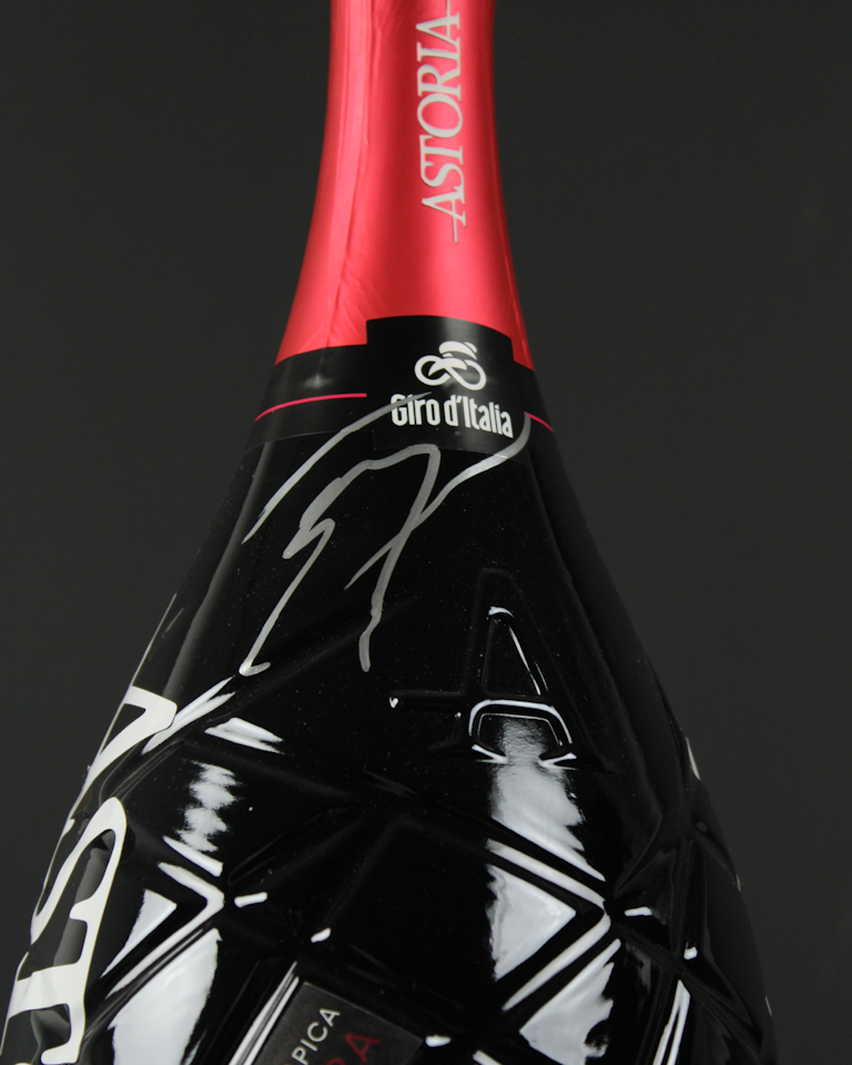 Astoria Bottle | Stage 5 | Mads Pedersen