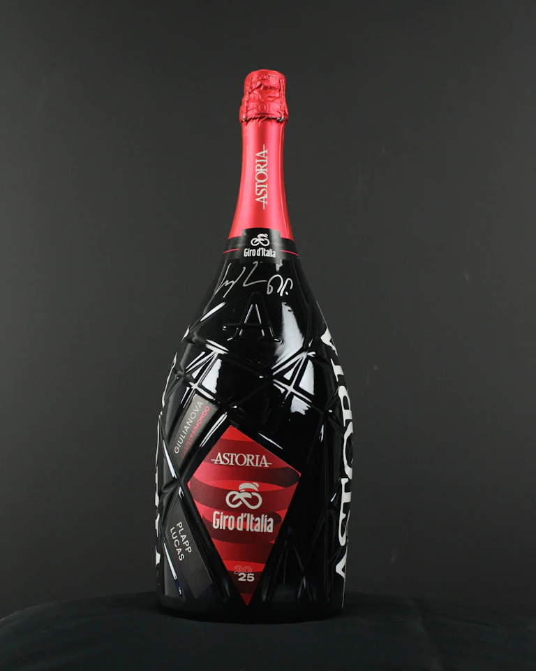 Astoria Bottle | Stage 8 | Luke Plapp