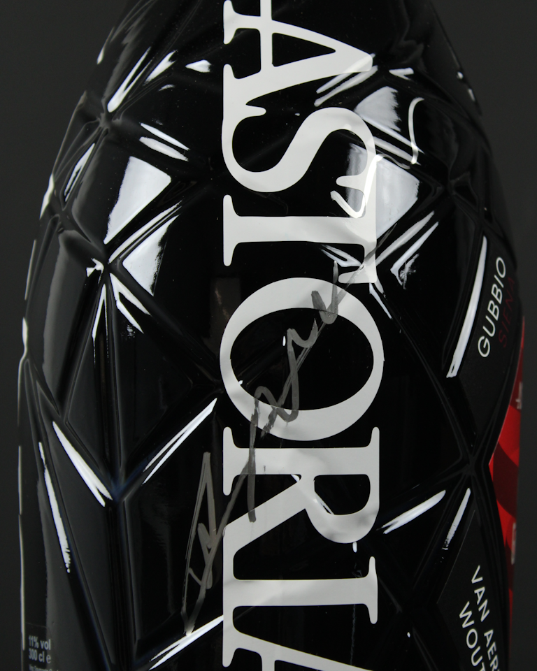 Astoria Bottle | Stage 9 | Wout van Aert