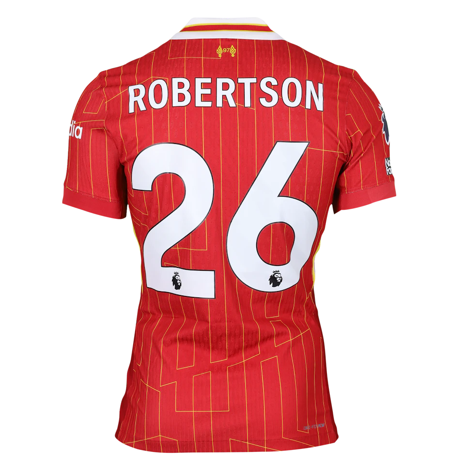 来自Liverpool的Andrew Robertson球衣